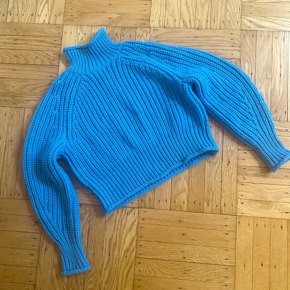 H&M blue knitted sweater woman S size